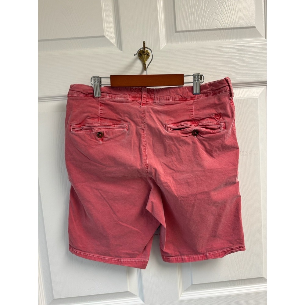 American Eagle Outfitters Extreme Flex Shorts Mens Size 31 Red